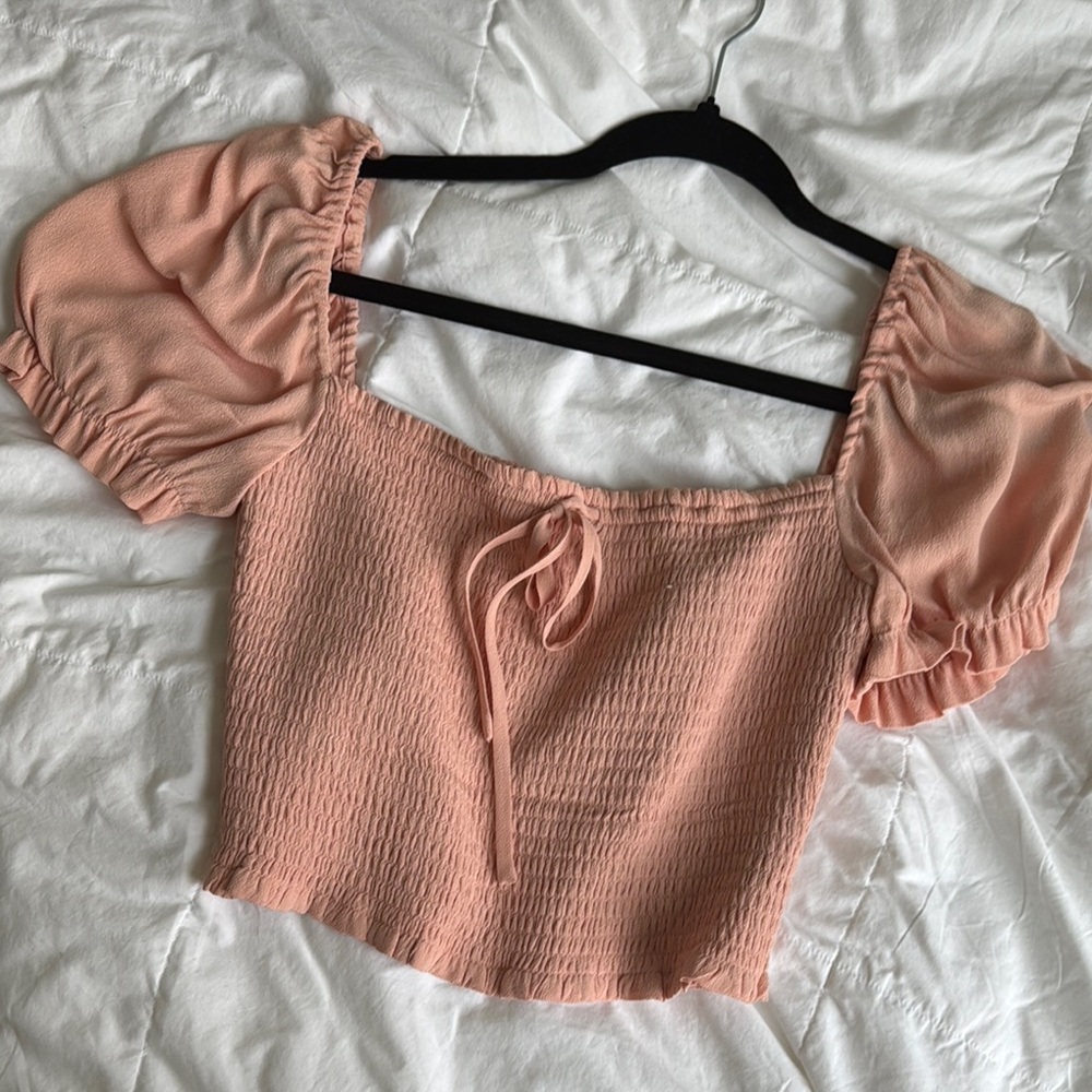 Wilfred Aritzia Cute Puff Sleeve Smocked Top